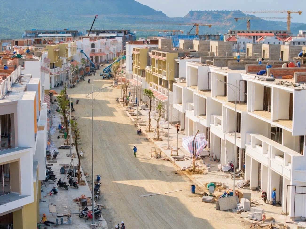 Tiến độ xây dựng Charmora City tháng 10.2026